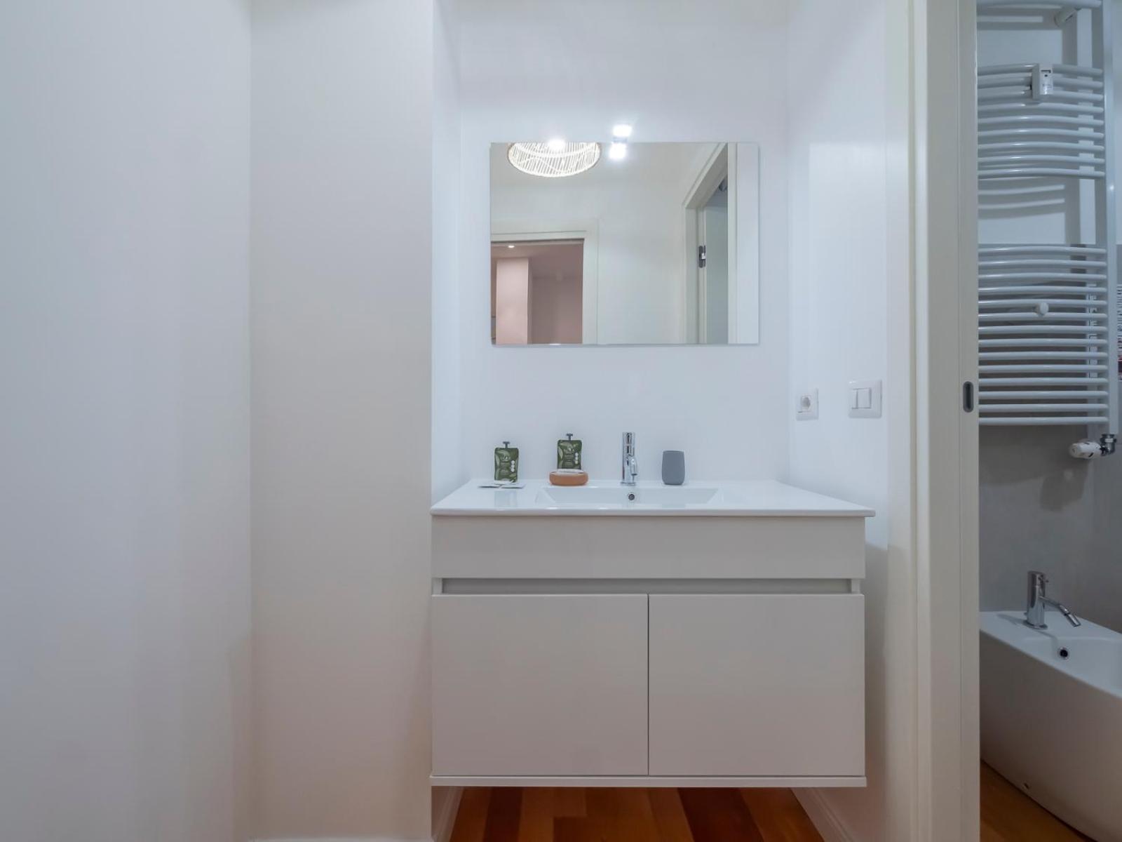 I Host Apartment - Gressoney 3 Milan Bagian luar foto